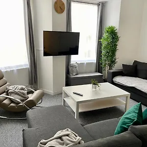 Brunswick Square & Apartment