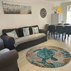 With Free Parking Holiday home